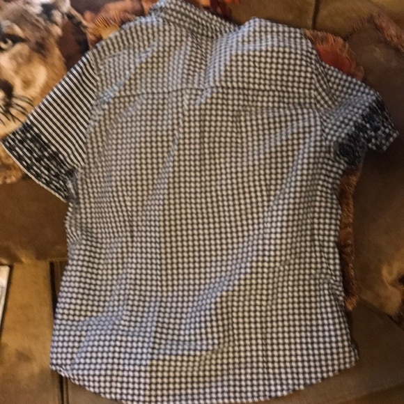 BLACK AND WHITE SHORT SLEEVE SHIRT - Picture 3 of 3